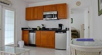 Апарт отель St. Christopher Club Фригейт-Бэй Экстерьер фото
